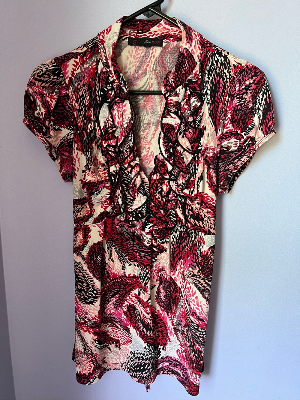 Heart Soul Pink Black White Ruffled V-Neck Abstract Print Blouse